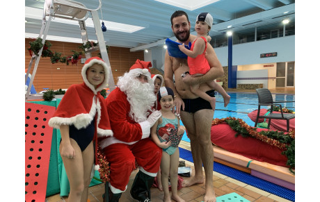 LE PÈRE NOËL CHEZ LES BB NAGEURS